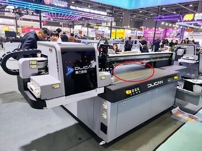 Vakuumtisch installiert auf einer Druckmaschine